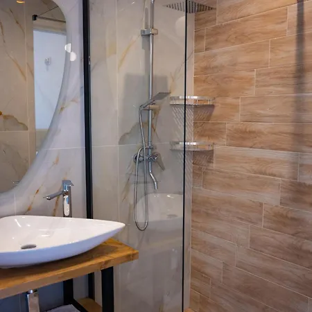 Sky Touch Bed & Breakfast 4*